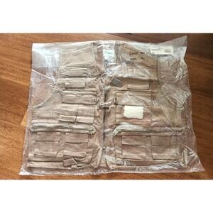 Ausable ER500 Fishing Vest Adult Size XL Multiple Pockets New in Package w/tags